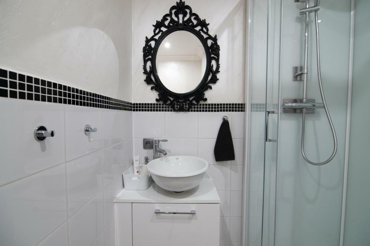 The White Apartment Warsaw Ngoại thất bức ảnh